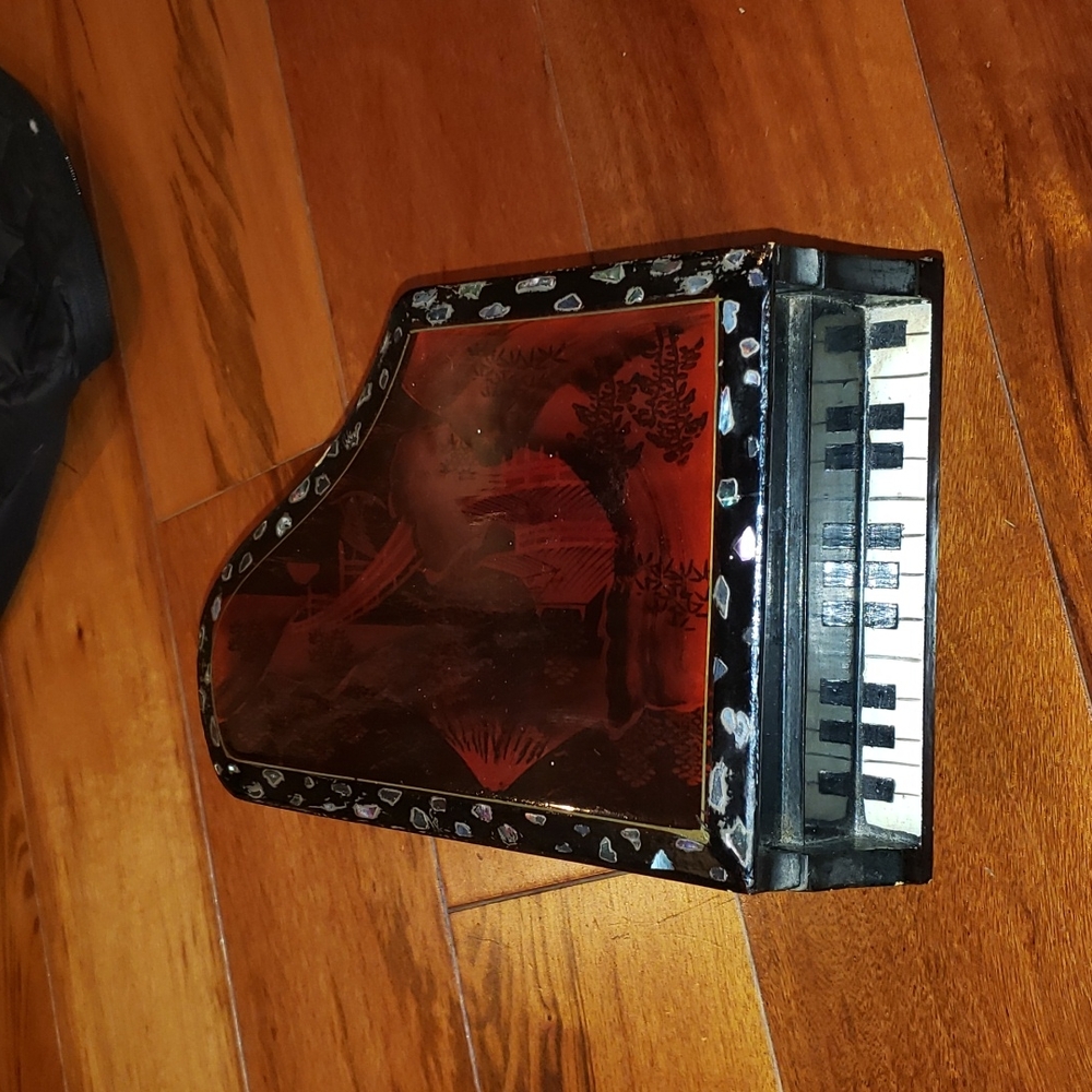 Vintage jewelry Box piano by Tco Japan